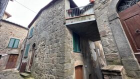 Caratteristica casa ristrutturata in vendita [84]