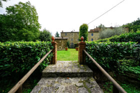 Porzione di casale in vendita con giardino [782]