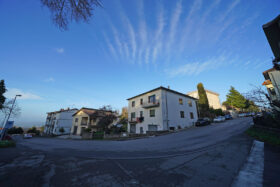 Castel del Piano, appartamento con giardino e garage [252]